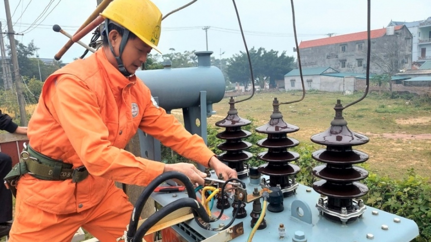 Quang Ninh purchases electricity from China
